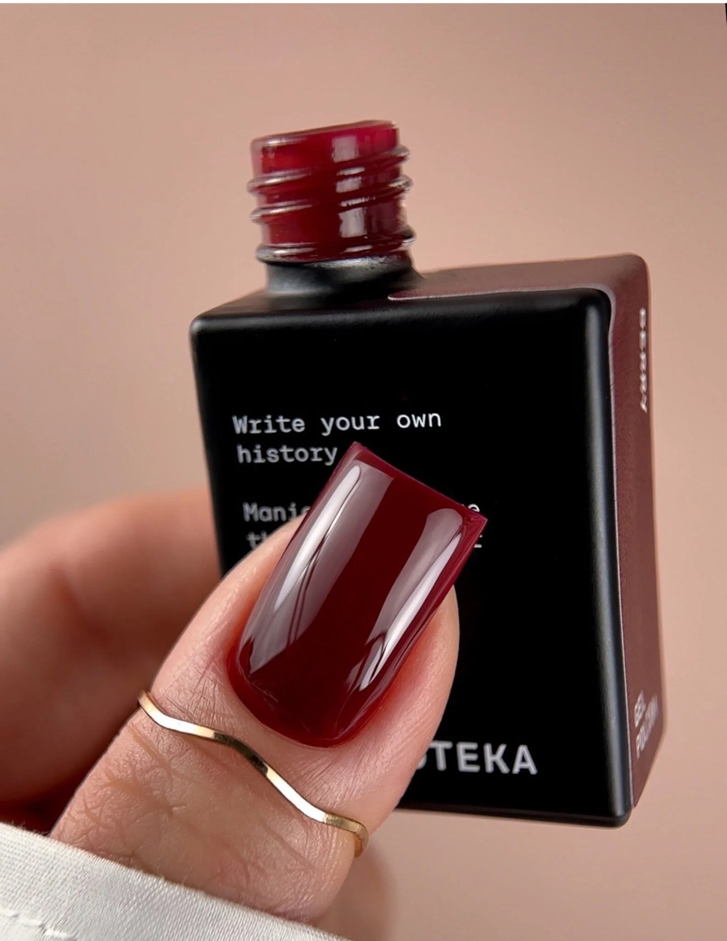 BIBLIOTEKA Gel Polish № 23 Berry – Berry, 10 ml
